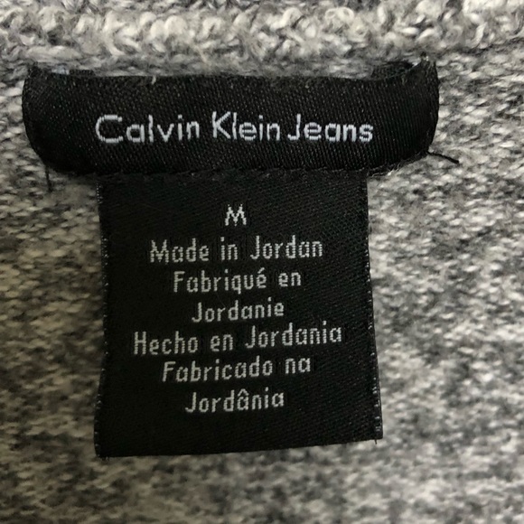 Calvin Klein Jeans Ladies Gray Sweater-Size Medium - Picture 4 of 4